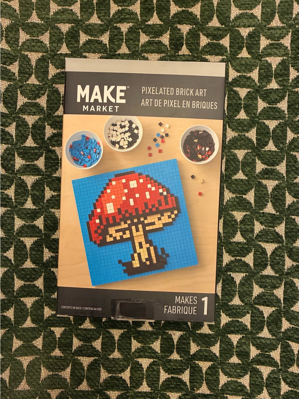 Make Market Pixelated Brick Art Kit - Red, Blue, Black, Tan, White